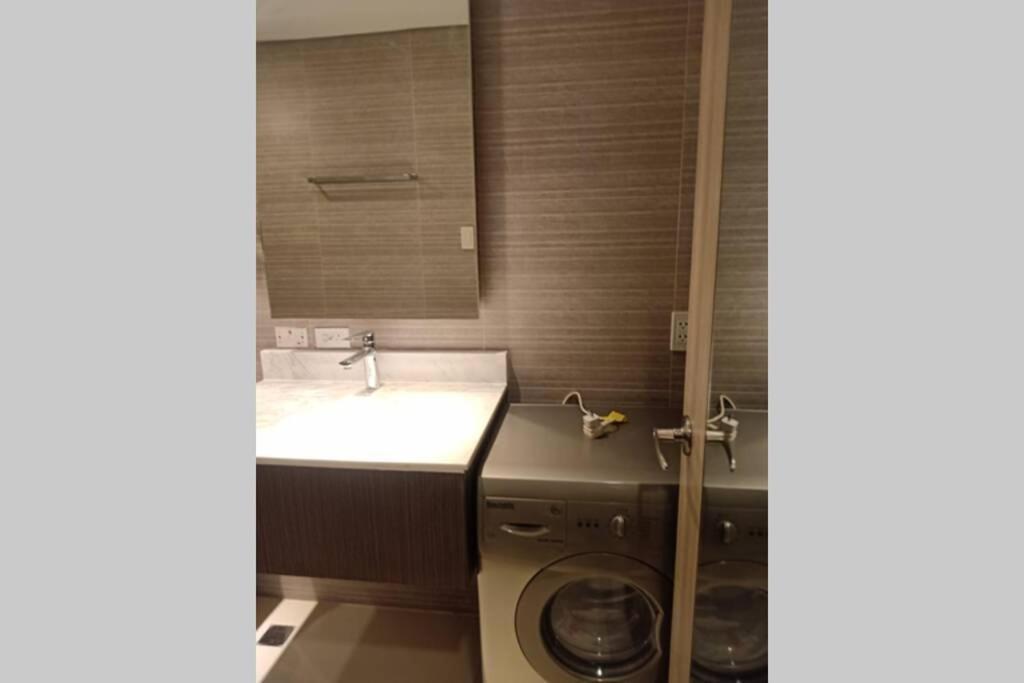 A2J Luxury Bgc Balcony Suite Near Sm Aura Taguig Manila Kültér fotó